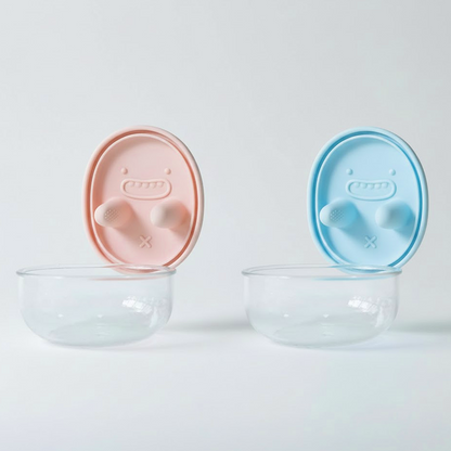 HomeCleanGoods™ TouchFree SnackGrip Silicone Container